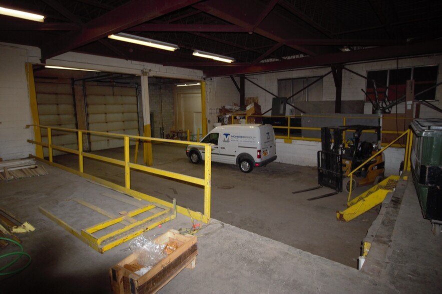 More Photos Of 2025 Brighton Henrietta Town Line Rd, Rochester Manufacturing For Lease