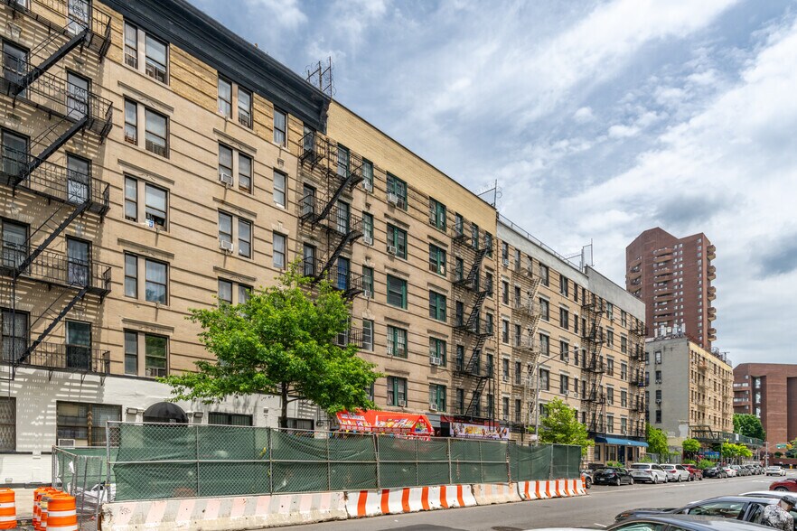 More Photos Of 323 E 108th St, New York Apartments For Lease