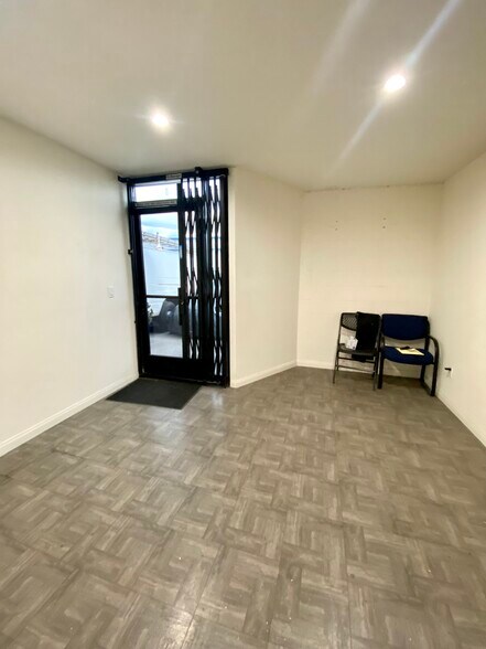 More Photos Of 11174-11178 Penrose St, Sun Valley Warehouse For Lease