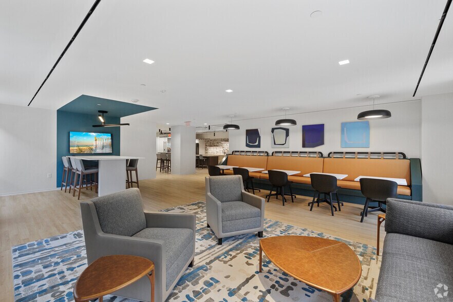 More Photos Of 2001 L St NW, Washington Office For Lease