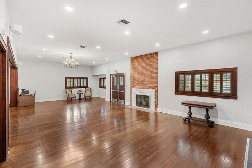 More Photos Of 1824 S Harbor City Blvd, Melbourne Religious Facility For Sale