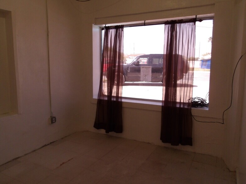More Photos Of 102 Colorado st, Rio Hondo Daycare Center For Sale