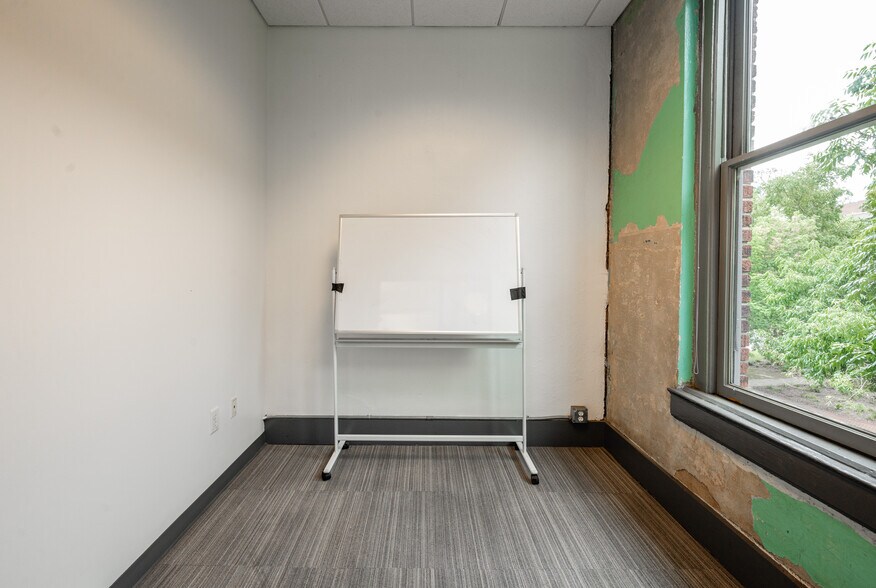 More Photos Of 401 E Chapel Hill St, Durham Storefront Retail Office For Sale