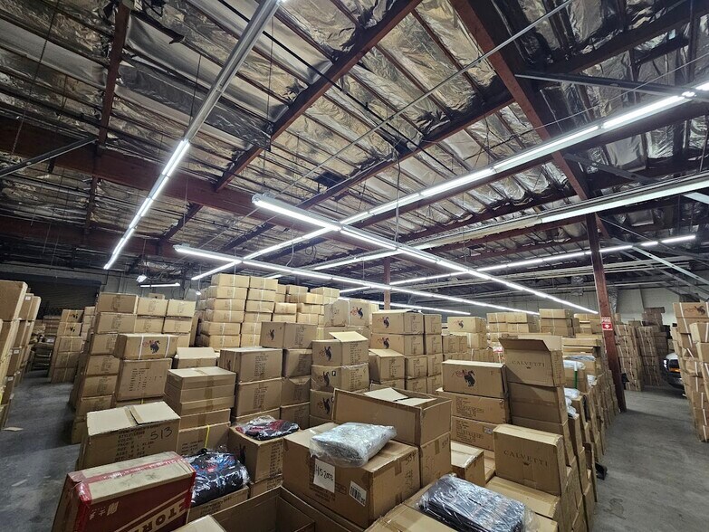 More Photos Of 1125 E 14th St, Los Angeles Warehouse For Sale