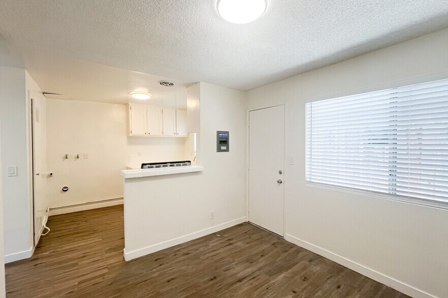 More Photos Of 1123 Ohio Ave, Long Beach Multifamily For Sale