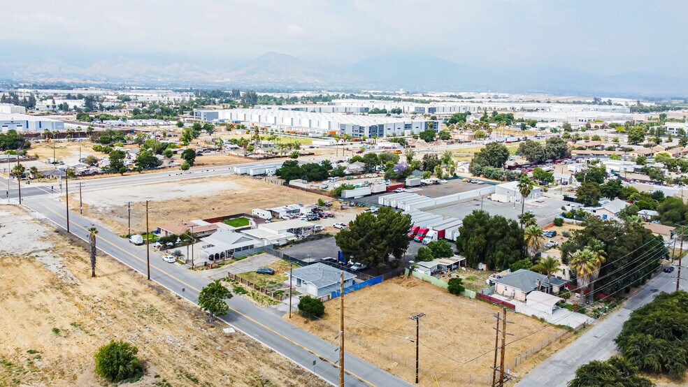 More Photos Of 1245 S Washington Ave, San Bernardino Truck Terminal For Sale