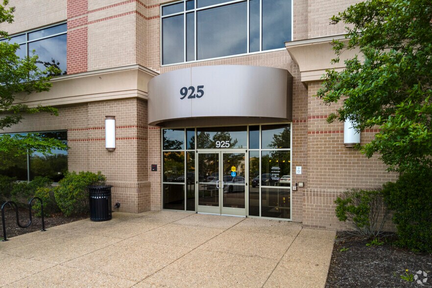 More Photos Of 925 Corporate Dr, Stafford Unknown For Sale