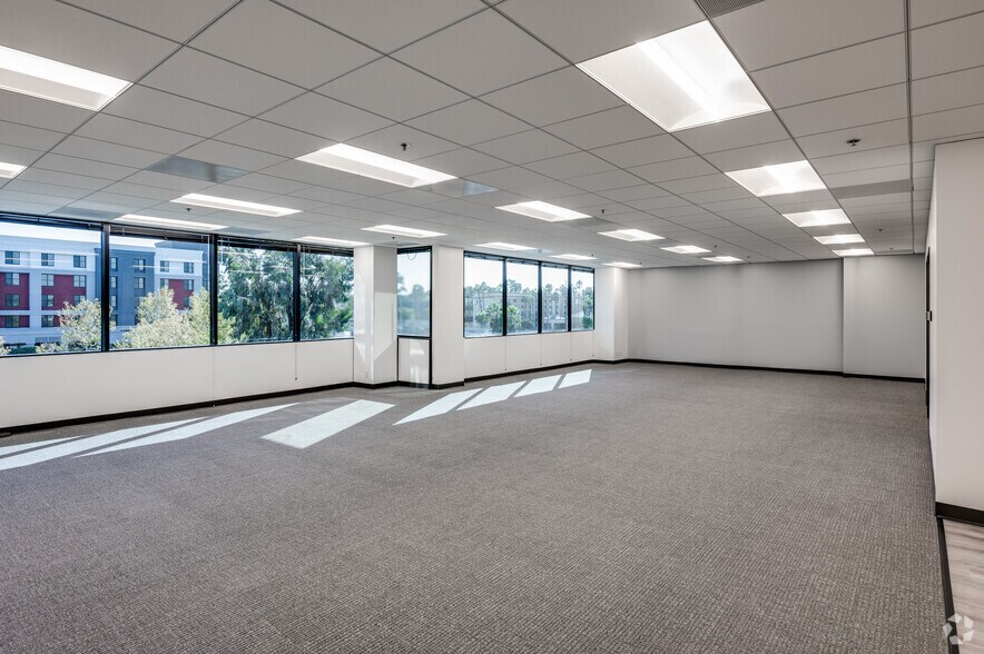 More Photos Of 23101 Lake Center Dr, Lake Forest Office For Lease