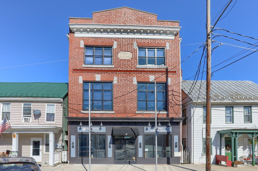 More Photos Of 19 W Market St, Jonestown Storefront Retail Office For Lease