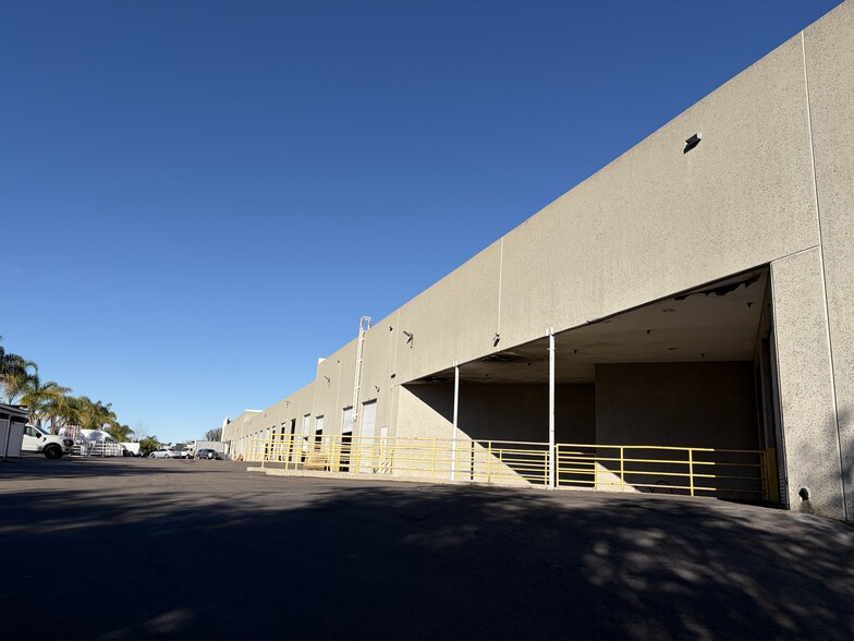 More Photos Of 2820-2834 La Mirada Dr, Vista Manufacturing For Lease