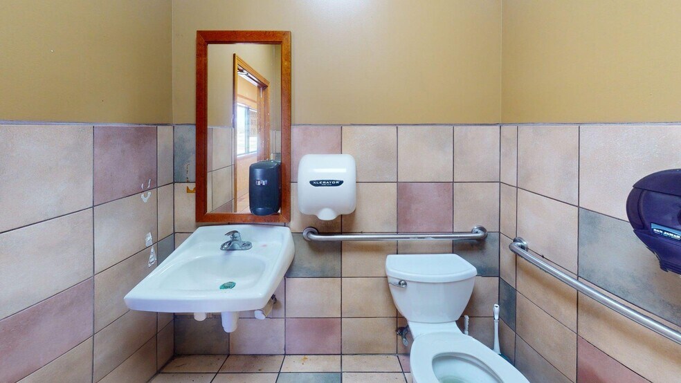 More Photos Of 381 IL-121, Bethany Restaurant For Sale
