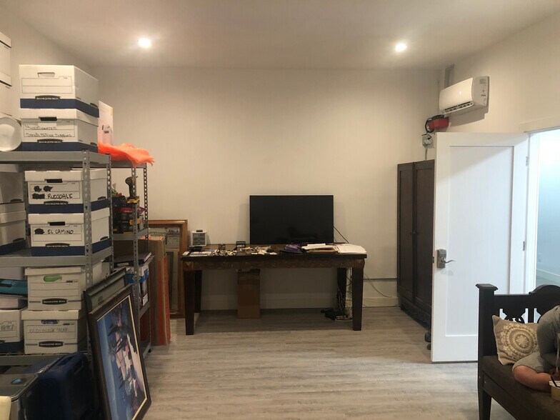 More Photos Of 2137-2139 Pacific Ave, Long Beach Storefront For Lease