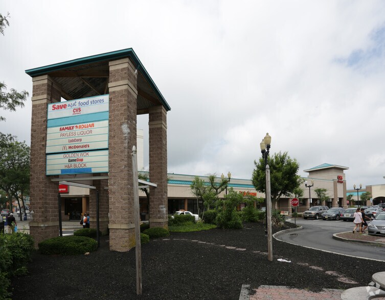 More Photos Of 2-16 Renaissance Plz, Atlantic City Unknown For Lease