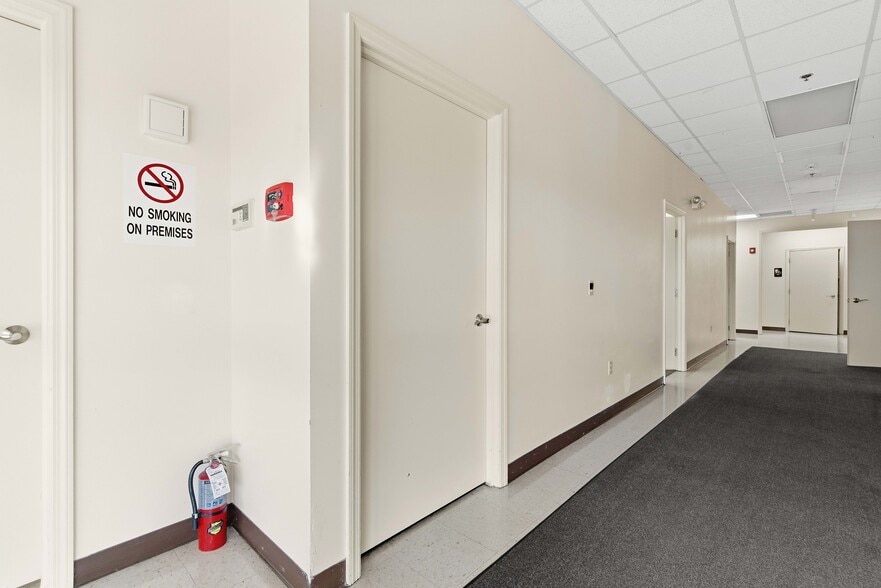 More Photos Of 86 Coraopolis Rd, Coraopolis Medical For Sale