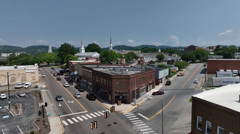 Primary Photo Of 233 E Sullivan St, Kingsport Storefront For Sale