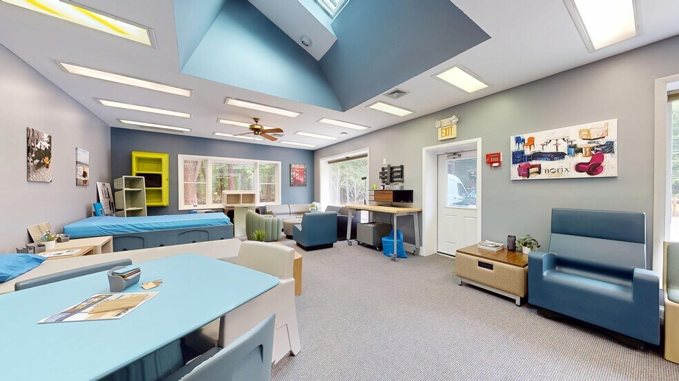 More Photos Of 172 Tuckerton Rd, Medford Office For Sale