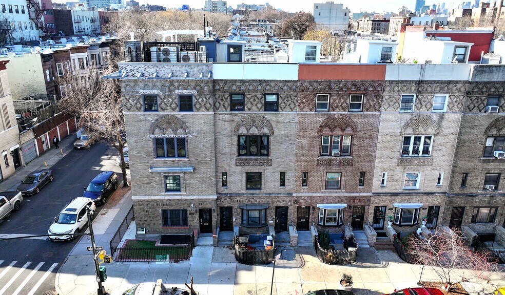 Primary Photo Of 264 Brooklyn Ave, Brooklyn Apartments For Sale