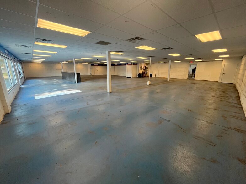 More Photos Of 124 N 2nd St, Terre Haute Warehouse For Sale