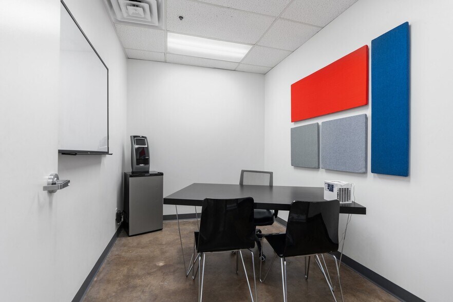 More Photos Of 13702 Gamma Rd, Dallas Light Manufacturing For Sale