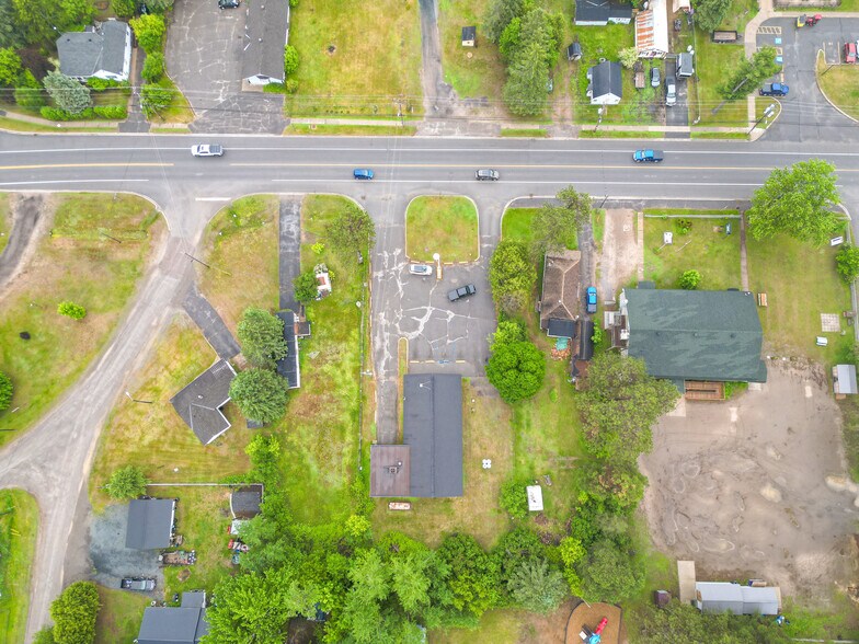 More Photos Of 12334 Highway 41, Northbrook General Retail For Sale