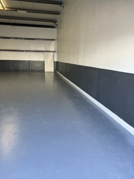 More Photos Of 2617 W Blue Mound Rd, Haslet Warehouse For Lease