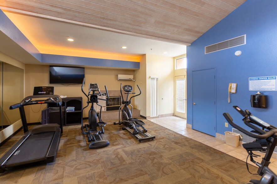 More Photos Of 74695 Highway 111, Palm Desert Hotel For Sale