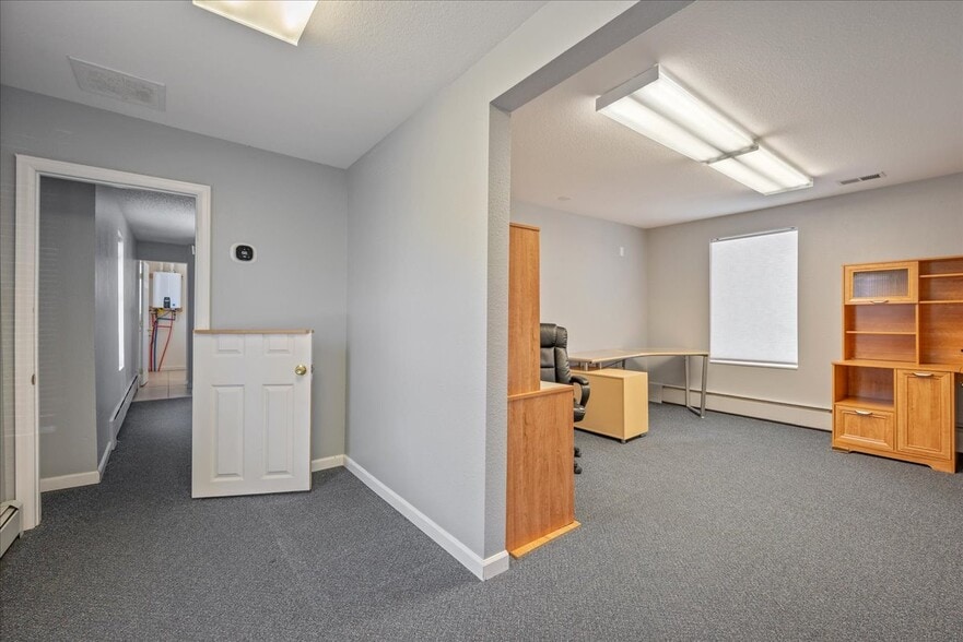 More Photos Of 1919 Morrie Ave, Cheyenne Office For Sale
