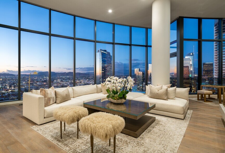 More Photos Of 1200 S Figueroa St, Los Angeles Apartments For Lease