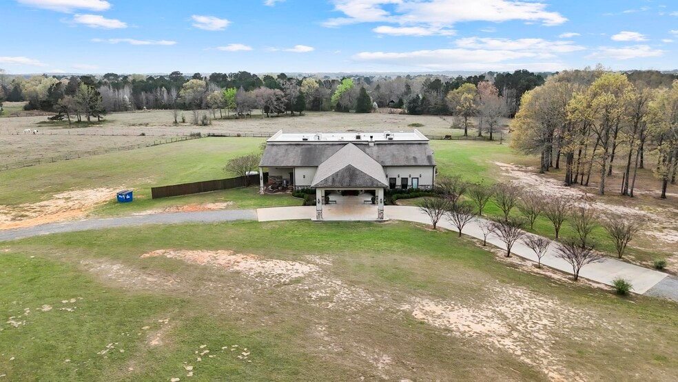More Photos Of 14284 State Highway 322 N, Kilgore Lodge Meeting Hall For Sale