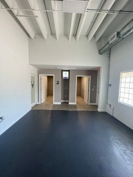 More Photos Of 5731 SW 23rd St, West Park Auto Repair For Lease