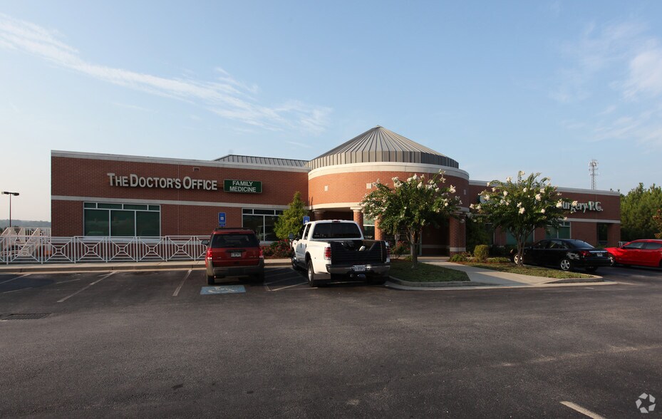 More Photos Of 915-921 Eagles Landing Pky, Stockbridge Medical For Lease