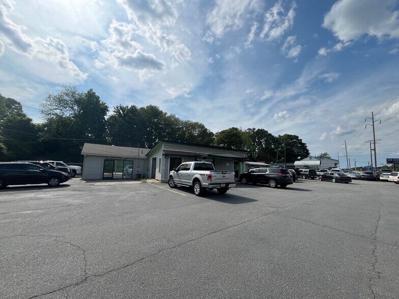 More Photos Of 2270 S Cobb Dr, Smyrna Auto Dealership For Sale