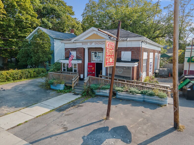 More Photos Of 363 W Seneca Tpke, Syracuse Bar For Sale