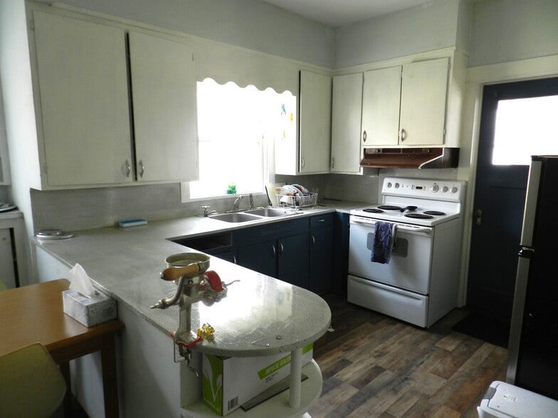 More Photos Of 104 Challis St, Salmon Warehouse For Sale