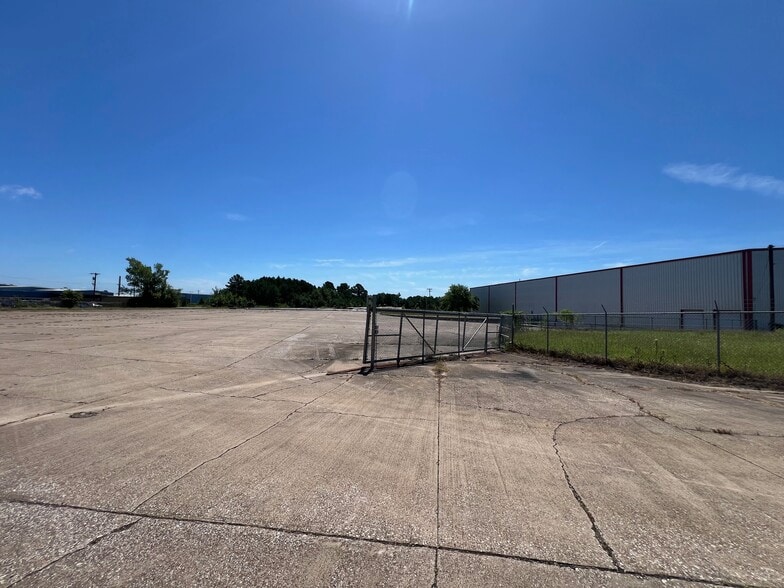 More Photos Of 2300 US-259 BUS, Kilgore Warehouse For Lease