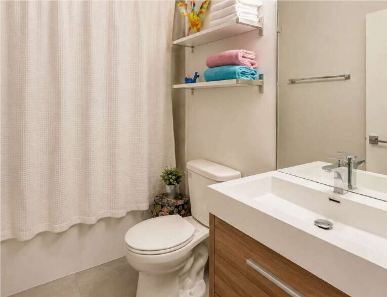 More Photos Of 2835 W Division St, Chicago Apartments For Sale