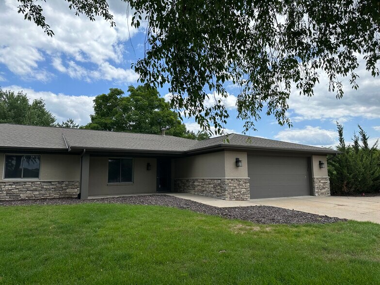 Primary Photo Of 600 West Street NE, Cedar Springs Office For Lease