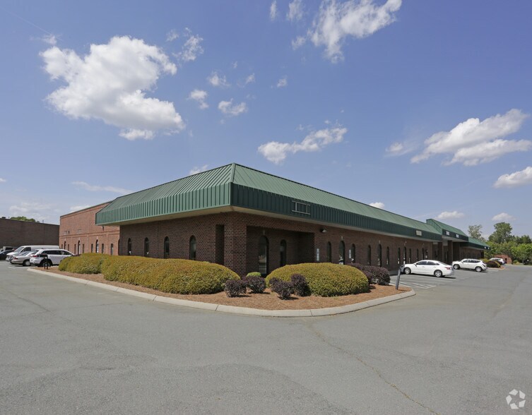 More Photos Of 140-164 Corporate Blvd, Indian Trail Flex For Lease