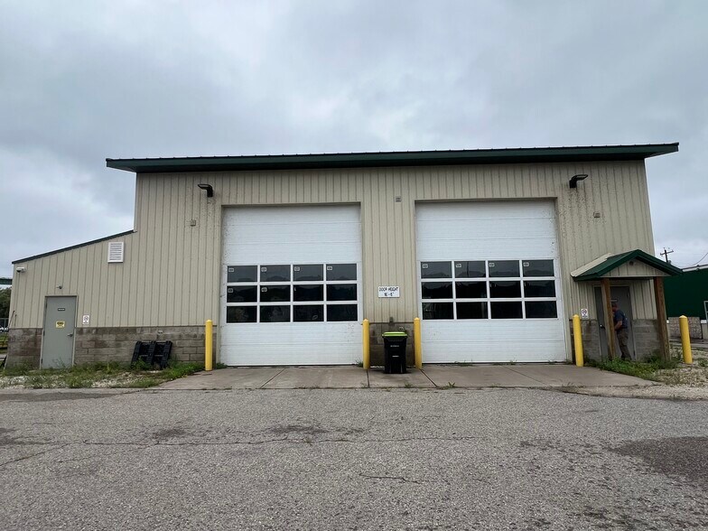 More Photos Of 629 Spruce Street, Sault Sainte Marie Industrial For Sale