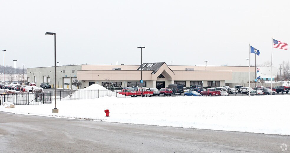 More Photos Of 4300 S Lapeer Rd, Lake Orion Warehouse For Sale
