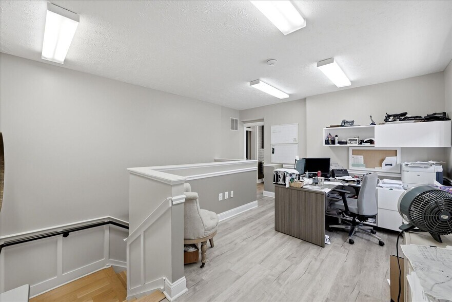 More Photos Of 48 W Boscawen St, Winchester Storefront Retail Office For Sale