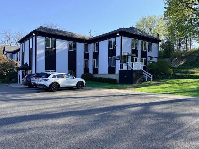 More Photos Of 515-527 Route 22, Pawling Loft Creative Space For Sale