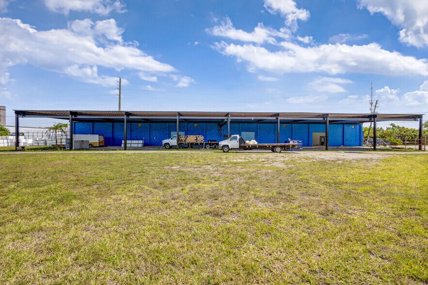 More Photos Of 7030 N Haverhill Rd, Riviera Beach Warehouse For Sale