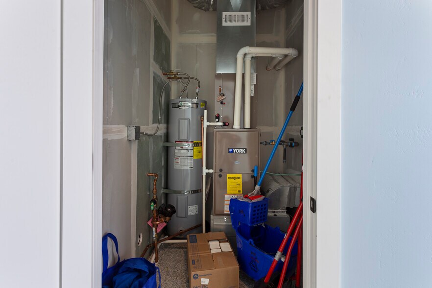 More Photos Of 900 S Washington St, Butte Industrial For Sale