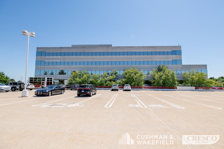 More Photos Of 3401 Enterprise Pky, Beachwood Office For Lease