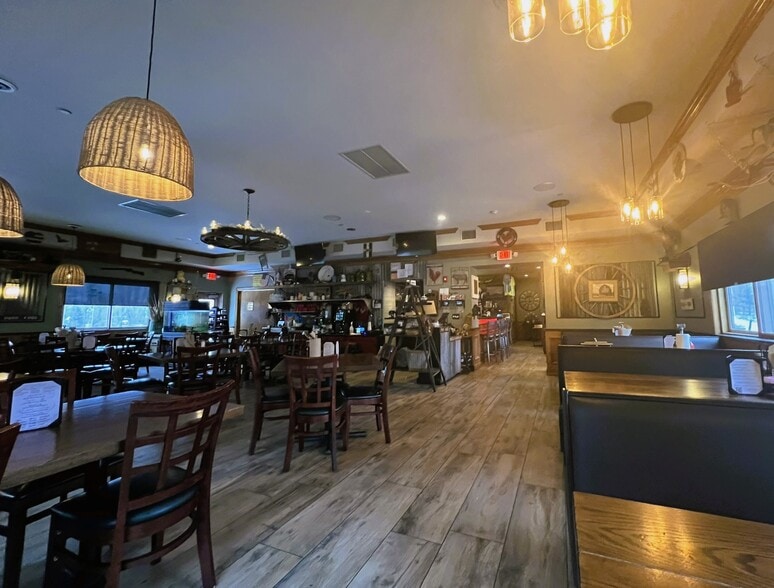 More Photos Of 49 Oakland Ave, Warwick Restaurant For Sale