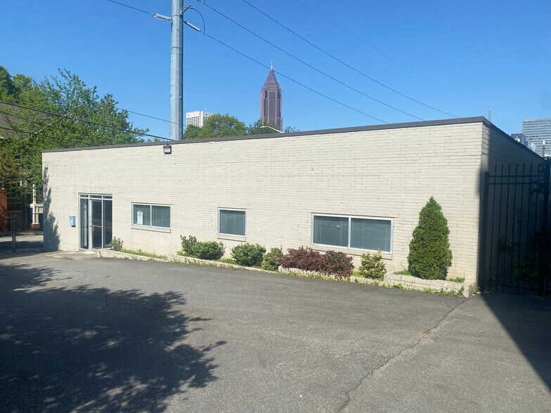 More Photos Of 381 Venable St NW, Atlanta Office For Sale
