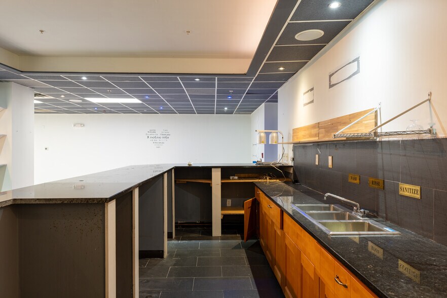 More Photos Of 1008-1010 Arch St, Philadelphia Apartments For Lease