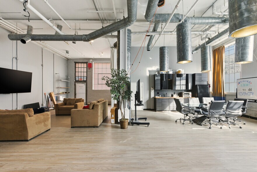 More Photos Of 39 E 3rd St, Richmond Apartments For Sale