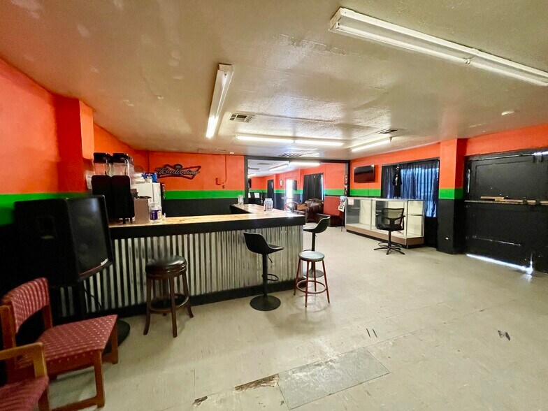 More Photos Of 1799 E 21st St, Merced Flex For Sale